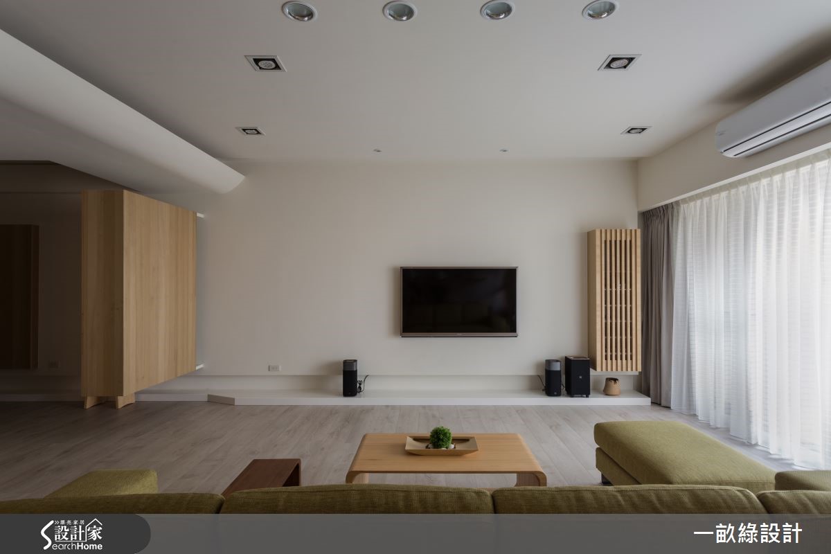 位於新竹縣新竹市的 40 坪新成屋大空間，在設計師姚廷